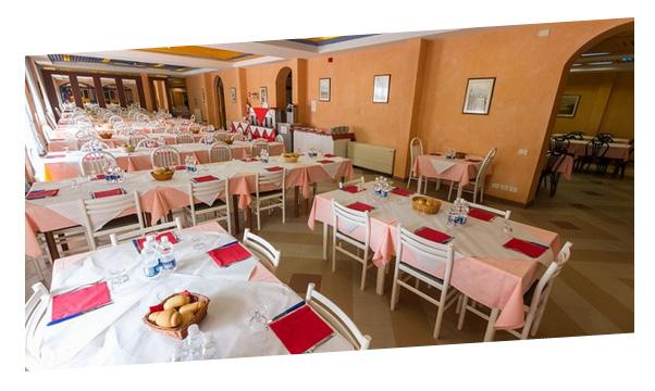 Ê ÊALLE VELE RESIDENCE The Residence is the ideal location for sporting events due to its proximity to the Sports Hall and the numerous rooms of the first floor.