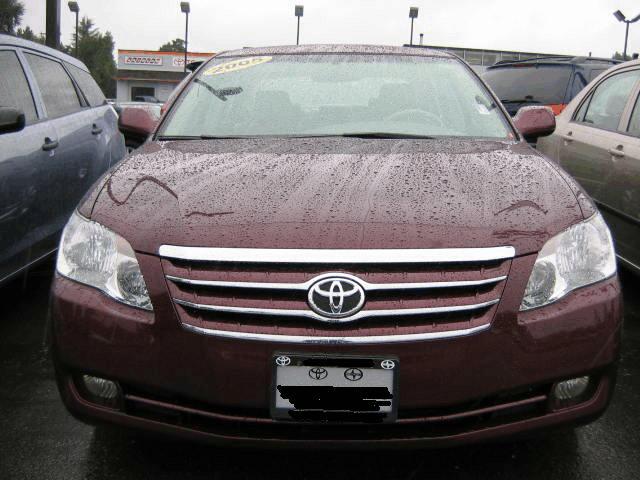 Vehicle Data - 2005 Toyota Avalon The 2005 Toyota Avalon was identified by the Vehicle Identification Number (VIN): 4T1BK36B05Uxxxxxx. The Avalon is a four door sedan with seating for five.