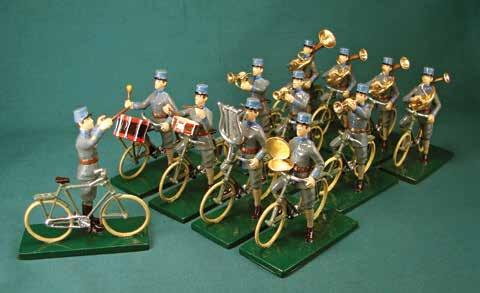 COLLECTING CYCLES Given the widespread popularity of bicycles, it is not surprising that virtually every toy soldier manufacturer has produced at least one cyclist model.