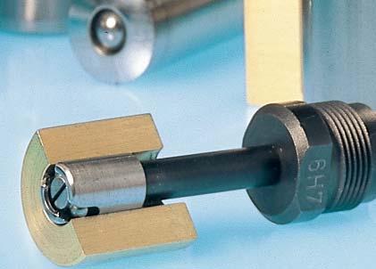 .. - measuring sleeve surface hard chromed or coated wear-resisting with Dynamant - specific insertion chamfer, for example for automatic measurements - plug gauge in 3-point