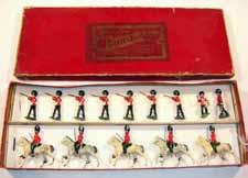 mounted and 7 standing firing, 1/2 boot, 1 empty handed officer and 1 side drummer, retied in original box (NM, box F) (14).