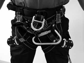 To configure the harness for rescue, follow Figure 5, Steps 1 through 5, to fit the leg straps to the user. Follow the steps in Figure 6 to convert the harness to Class III.