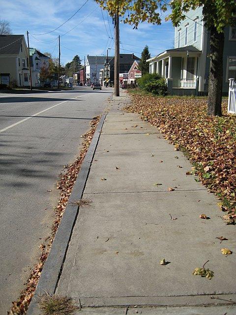 2-Good/Excellent - The sidewalks are generally well maintained in this segment and are in good or excellent condition.