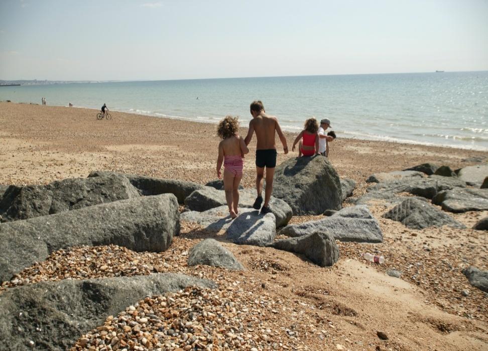 Designating new bathing waters Usage by a large number of bathers is the main criterion Provision of facilities to promote and support bathing will be
