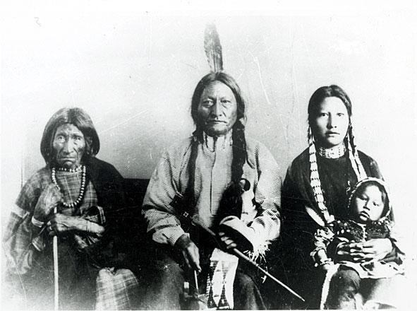 04a unknown photographer Sitting Bull with mother, daughter and grandson [Fort Randall or unlocated, 18831884] From left: Her Holy
