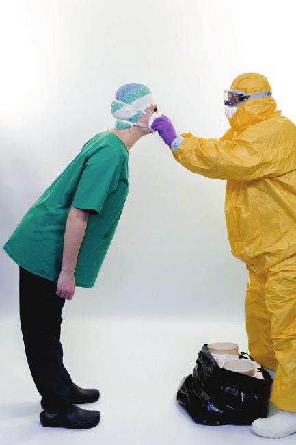Safe use of PPE in the treatment of infectious diseases of high consequence TECHNICAL DOCUMENT Disposal of boots (waste bag) Normally, boots are the only component of the PPE that can be reused.