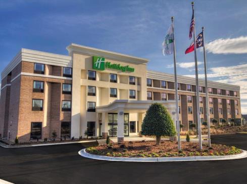 30, 2018 Location: Greensboro Aquatic Center Greensboro, NC Site of the 2012 USMS Spring Nationals and the 2016 USA Masters Games Housing: Campers will be housed at the Holiday Inn Greensboro