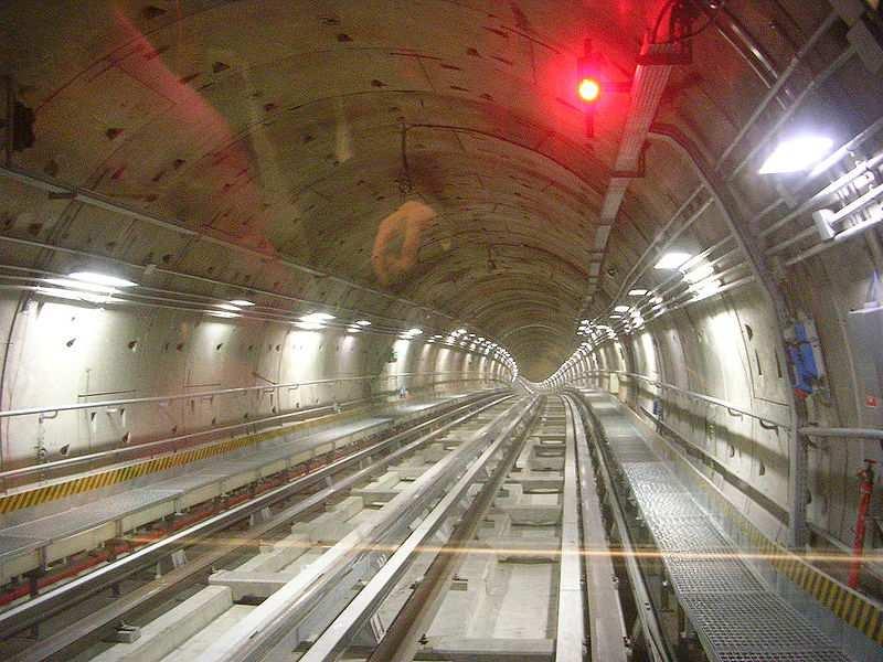 Effects of the first segment of the metro line The opening of the first segment of Turin subway (2006) had effects on the modal behavior of city users: modal diversion from car to subway, mostly