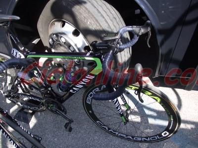 Pro Bikes: Canyon CF SLX 9.0 Team Movistar in 2014 The Movistar team goes in 2014 from Pinarello frames to frames Canyon.