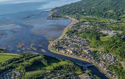 top things to do nature & outdoor activities NATURE AND HERITAGE INTERPRETATION Aerial view of La Malbaie Charlevoix Aviation Isle-aux-Coudres Audio-guide Isle-aux-Coudres 3384, ch.