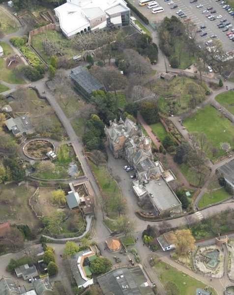 6 1914 The circled building in the colour shot is a modern aerial picture of the 1914 Acclimatisation house at Edinburgh Zoo.