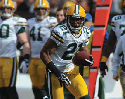 PACKERS TEAM NOTES WOODSON AT THE TOP OF HIS GAME With Pro Bowl balloting nearing its finish, it d be hard to imagine CB Charles Woodson not being named to the NFC squad later this year.