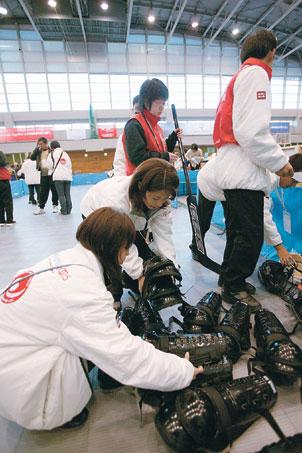 Preparation The numbers of volunteers assigned at previous international sports events such as the Nagano Olympics and Paralympics were taken into account when calculating the required number of