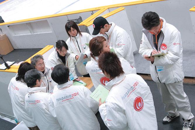 Volunteers being briefed before going to work (at the Figure Skating venue). Period July 25-December 5, 2004 Details of Participation General Information Sessions Venue Inside Nagano Pref.