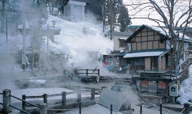 The progress at Nozawa Onsen goes hand in hand with the evolution of skiing in Japan.