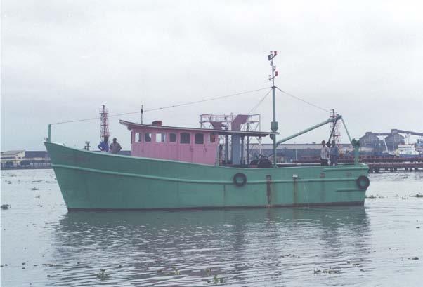 Fig. 2 Fuel-efficient fishing vessel designed by CIFT for small-scale mechanised sector Semi-pelagic trawl system for small-scale mechanised sector Trawling industry in India is shrimp-oriented, due