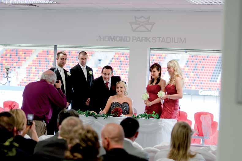 functions. The spacious Thomond Suite features glass facades providing natural daylight with panoramic views of the stadium and pitch.