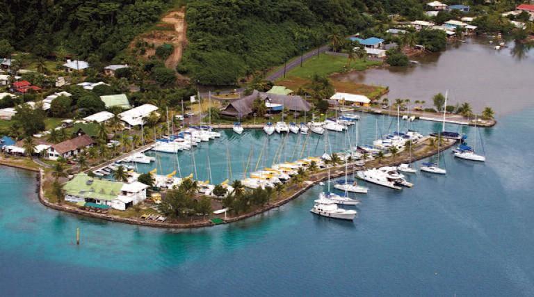 Raiatea Raiatea, 12 000 inhabitants, the largest island in the leeward group, is located 220km northwest of Tahiti.