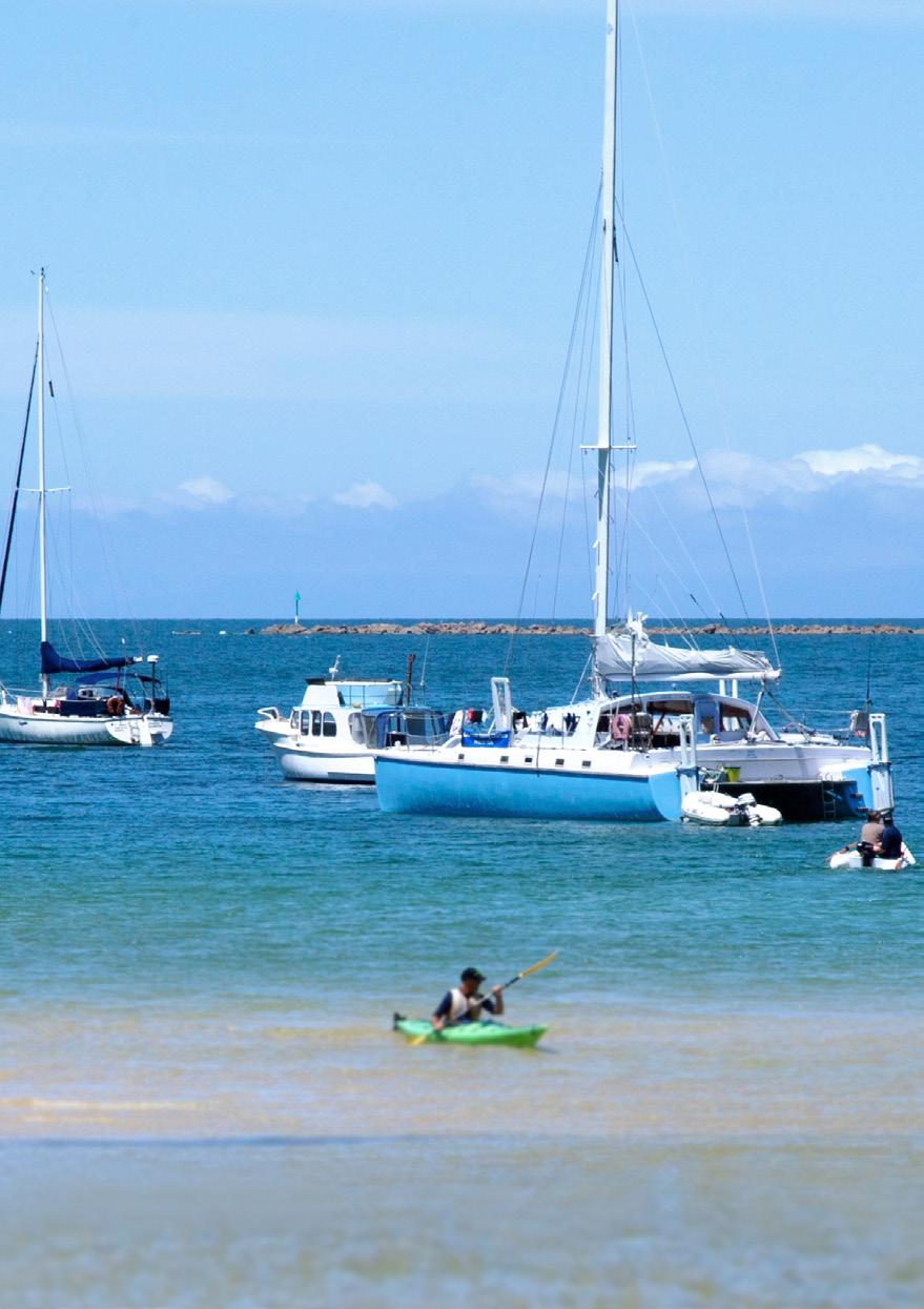 1 BOATING SAFETY CODE WEAR YOUR LIFEJACKET TAKE TWO WATERPROOF WAYS TO CALL FOR HELP NEARLY HALF OF ALL KIWIS GO BOATING New Zealand is a boaties paradise with over 15,000 km of coast, waterways and