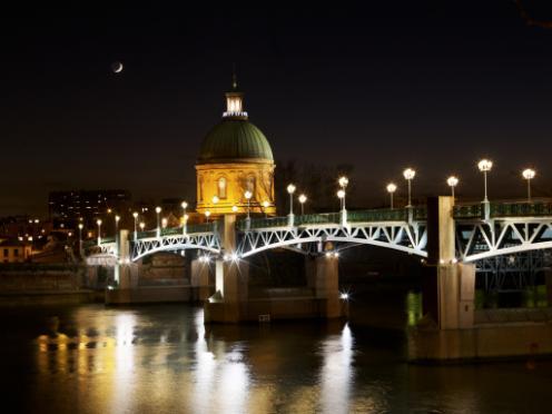 Toulouse bike tour and supplementary nights possible See Our Supplementary Services (page 6) Day 2 : FROM TOULOUSE TO RENNEVILLE OR CASTELNAUDARY B&B / 2* Hôtel From 09h00, you can collect your bike,