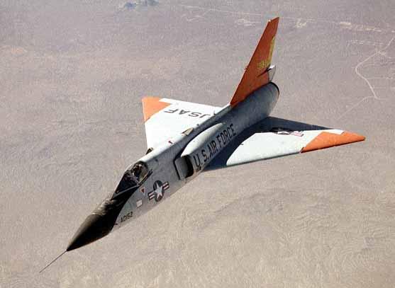 canards F- 102 Delta