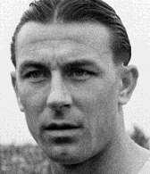 #12 Heinz WEWERS (1927-2008) 12 A, Germany, Stopper League champion 1955 Cup winner 1953 Nicknamed long tall Heinz, Wewers was a defensive centre half with excellent aerial presence and superb in