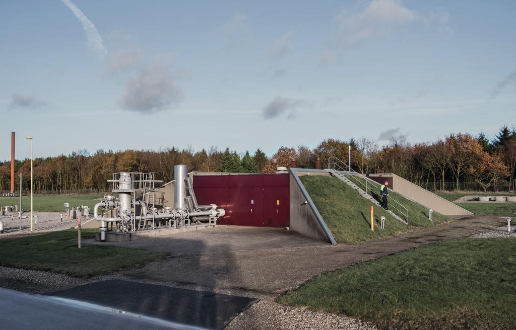 SECURITY OF GAS SUPPLY REPORT 2017 7 FOTO Metering and regulating station in Egtved. 42 metering and regulating stations are connected to the Danish gas transmission grid.