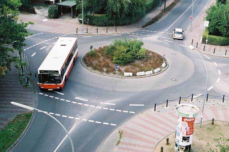 Compact single-lane lane Roundabout Main characteristics :