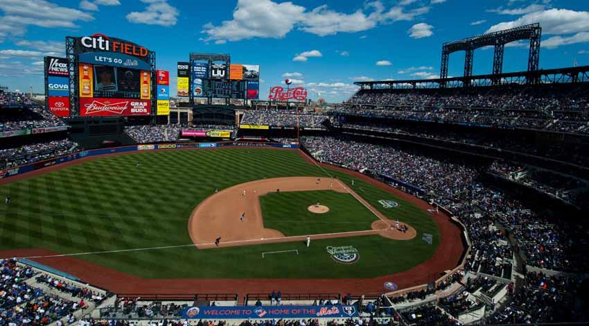 CITI FIELD Hosted its first Major League Baseball regular season game on April 13, 2009 when the Mets hosted the San Diego Padres. Officially opened on March 29, 2009 when St.
