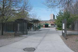 There are several ways to enter Lincoln Park Zoo. If I come on a field trip, I will usually enter through these gates.
