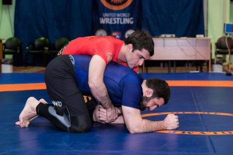 YES TAKEDOWN NO TAKEDOWN Athletes has passed behind the control of the arms Athlete has not passed behind the control of the arms Fast Takedown Action 2 points In the event that, within 3 seconds