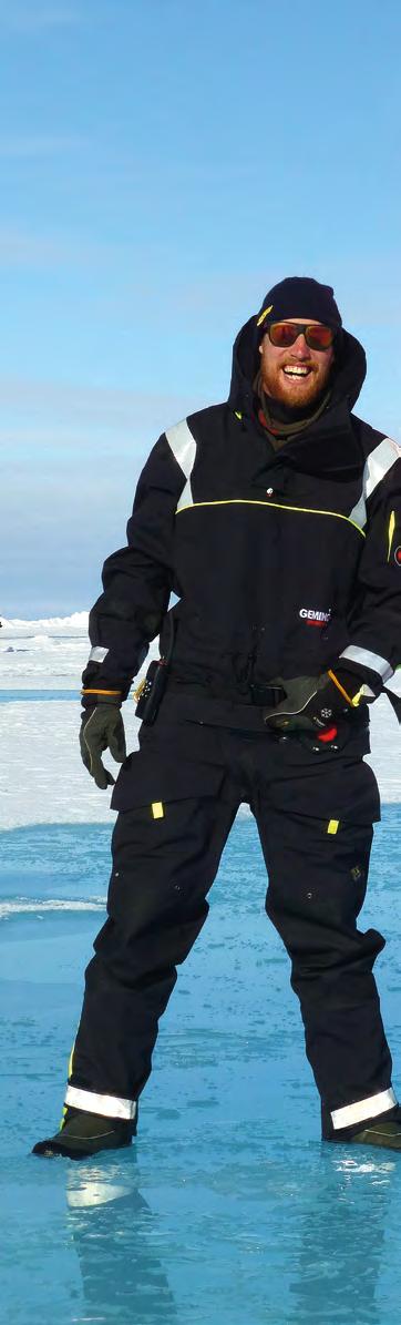 URSUIT SEA HORSE URSUIT DRY SUITS FOR WATER ACTIVITIES A top quality suit for the most demanding user. The Ursuit Sea Horse model includes all of the best properties of an immersion suit.