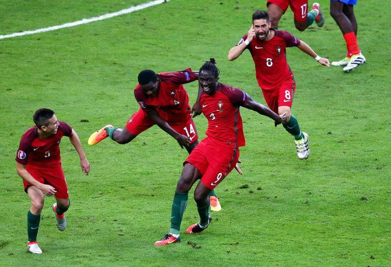 At Euro 2016 Final, Portugal Loses Ronaldo but Defeats France Éder, center, who entered the game as a substitute, was mobbed by his teammates after scoring the only goal in the Euro 2016 final.