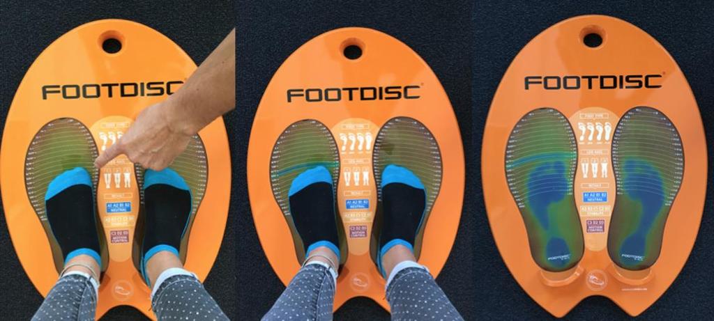 How can currex easily integrated into the fitting? STEP 1: Ask your staff to use the Footdisc as a visual Brannock to measure shoe size and additionally getting arch information.