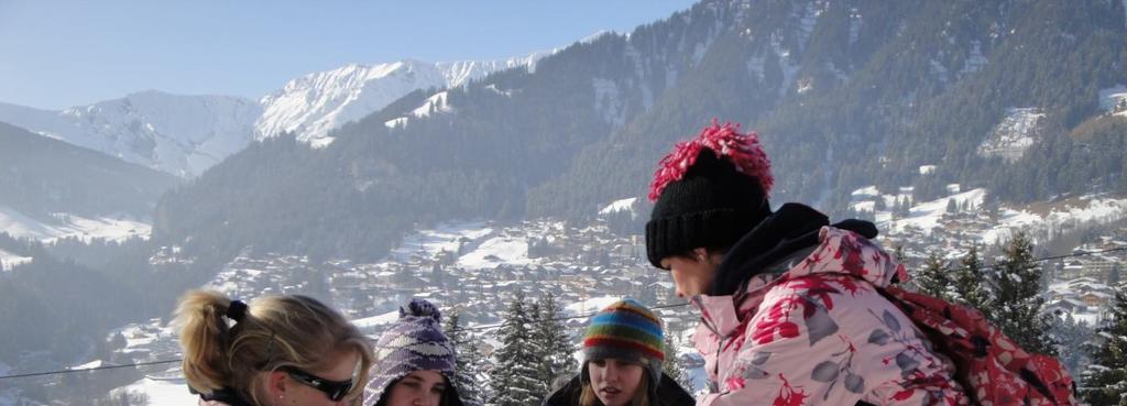 Winter Hikes During the Winter season we have two popular hikes that are guided by Our Chalet staff: The Woodcarver s Hike, which can be extended into a visit to Adelboden village, and the Hike to