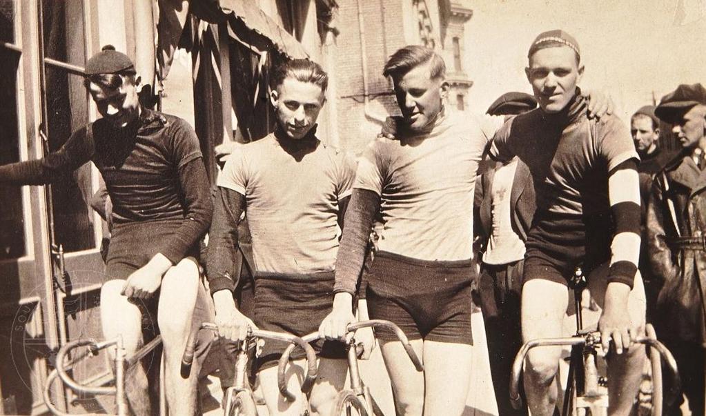 [25] Clyde Arbuckle s Record Breaking Race. Pictured here third from the left is San Jose s first City Historian and former Sourisseau Academy board member, Clyde Arbuckle.