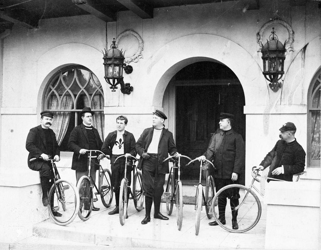 [22] Cyclists at the St. Claire Club. Members of the Sainte Claire Club (a private men s organization) are gathered with their bicycles in this circa 1900 photograph.