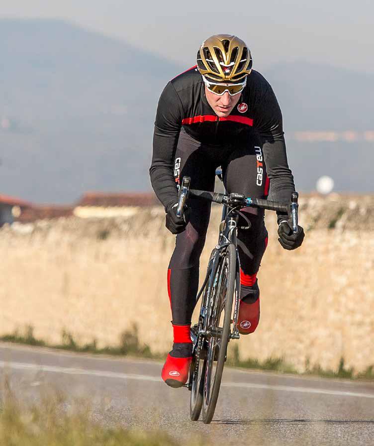 With the product concept of the Sanremo Speedsuit in mind, the Castelli engineers have unveiled a new way to dress warm and light for winter riding.