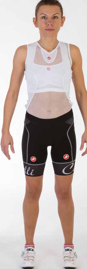 4 Castelli jerseys are designed with the sleeves articulated forward for maximum aerodynamic performance.