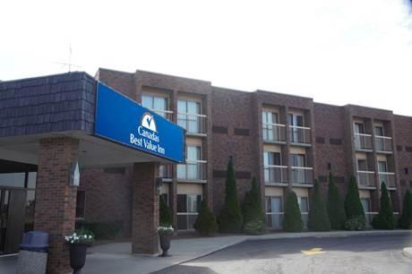 Option C: Canada s Best Value Inn Canada s Best Value Inn is located ten minutes away from the Welland International Flatwater Centre Rooms are based on double occupancy and have two twin beds in