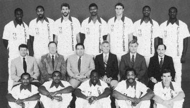 1985-1986 CHICAGO BULLS Left to right: (front row): Billy McKinney, Rod Higgins, Michael Jordan, Gene Banks, Kyle Macy.