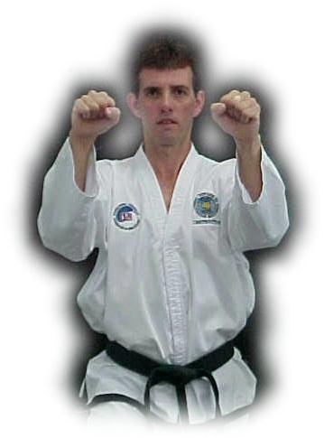 2 STANCES Parallel, Sitting and L-Stance foot crossing in eight directions + DEFENSIVE TECHNIQUES Outer forearm high wedging block (pakat palmok nopunde hechyo makgi) This technique is used to block