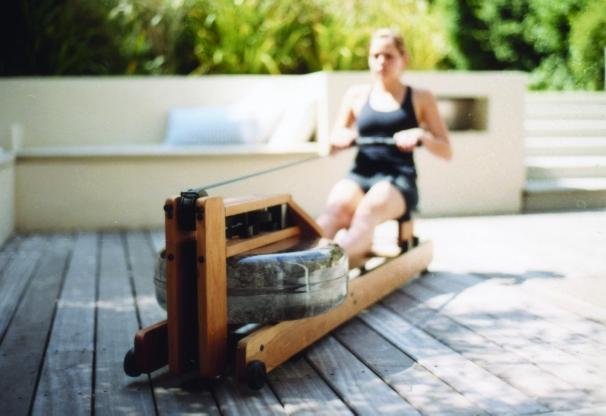 4 5 PHILOSOPHY OF WATER ROWER As you learn of WaterRower s advantages and the radically different way it approaches the development of total body fitness you ll discover a new way to invigorate your