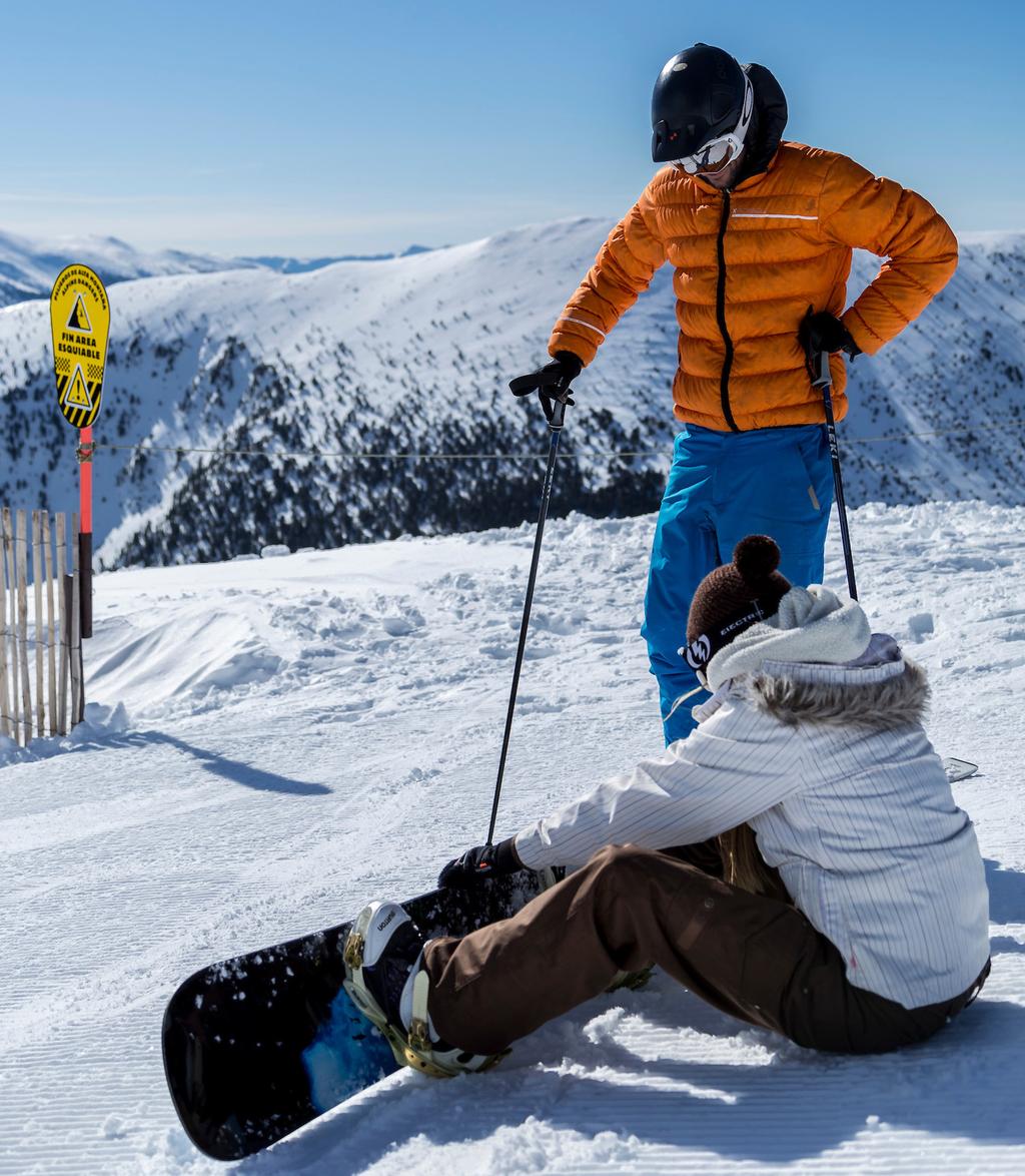 Fun guaranteed on the piste, day and night More than 300 km of ski runs await you at Andorra, which are ideal for experienced and adventurous skiers, as well as for beginners.
