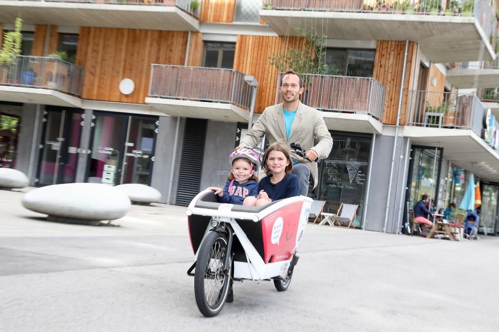 Vienna (AUSTRIA) Each neighbourhood in Vienna had its own idea for encouraging sustainable mobility: In Rudolfsheim-Fünfhaus, a walking tour showed locals how their area has been shaped by climate