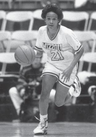 individual records GAME Points Scored: 41, Renee Kelly vs. Oklahoma (1/25/86) Points Scored on Home Court: 41, Renee Kelly vs.