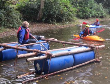 Contents This guide contains lots of what you need to know to take on a rafting adventure, including: Equipment o Buoyancy o Structure o Paddles/Oars etc Designs Lashings o Sheer Lashing o Square