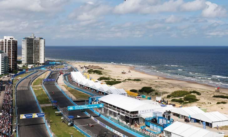 Thanks to the intense battle for the lead Buemi was able to catch up on the leading pair and was Sam Bird caused the first Safety Car Lucas di Grassi kept his lead Amlin Aguristruggled in Uruguay