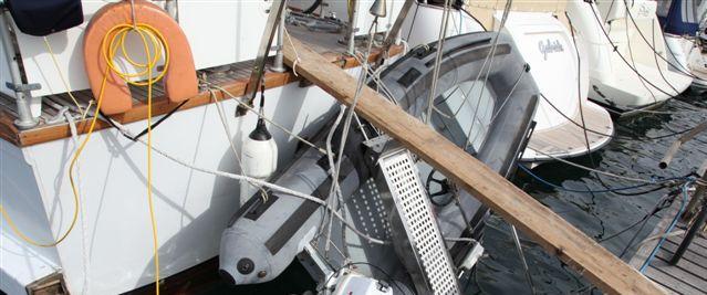 yachts Storm damages Ropes caught up in