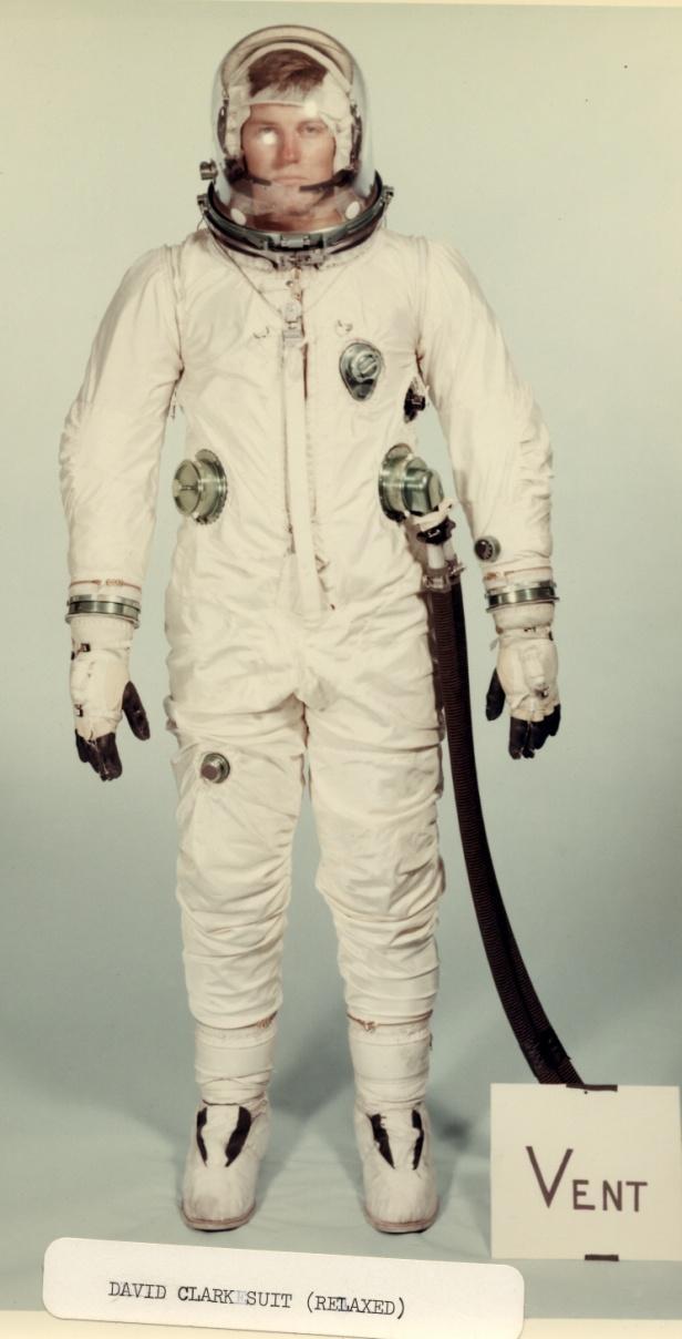 APOLLO BLOCK II COMPETITION TEST ARTICLES AX-1C-1 DCC Prototype Spacesuit: - Apollo Block II model developed under NASA contract with DCC - Developed from Project Gemini and Apollo Block I spacesuit